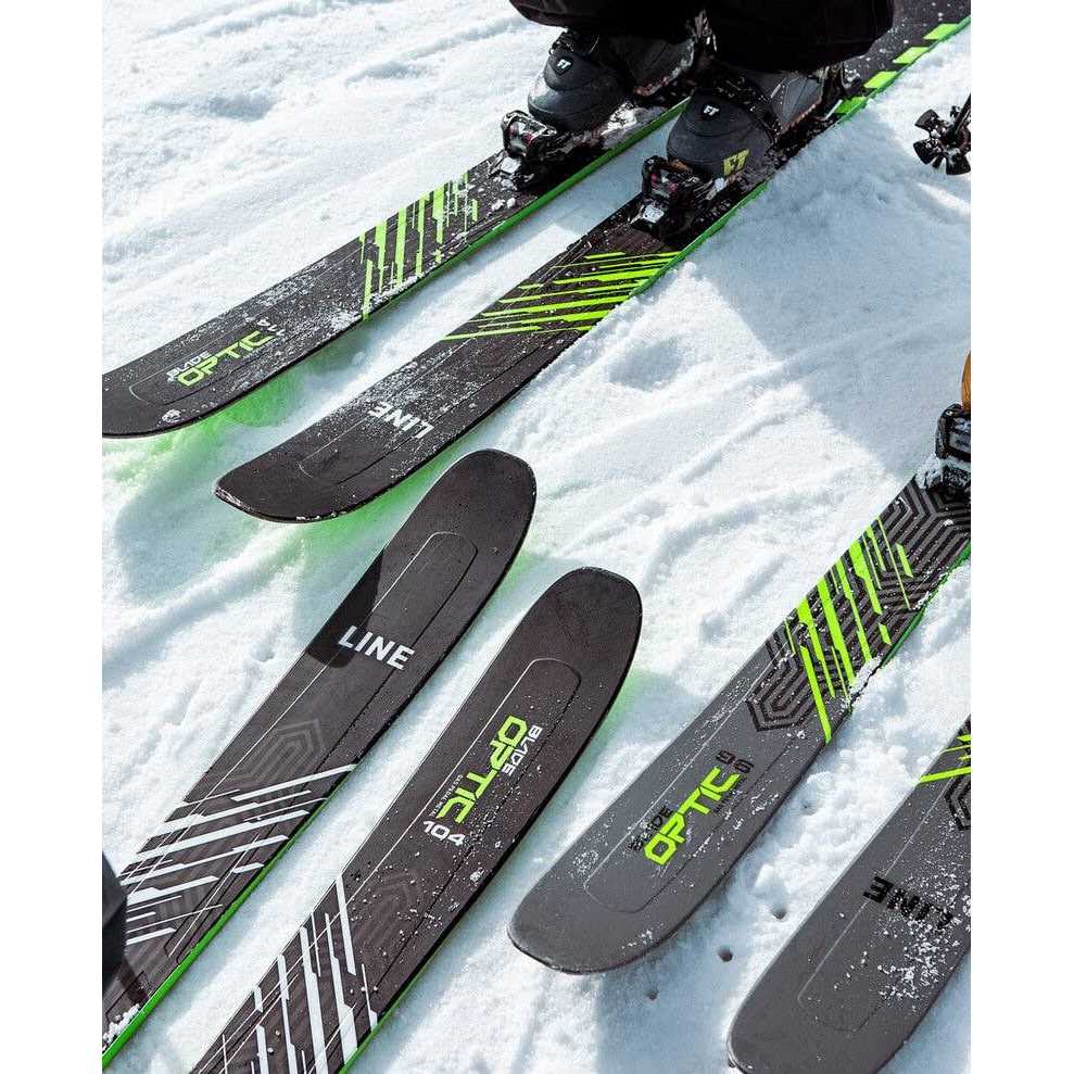 Skis 104 U84299