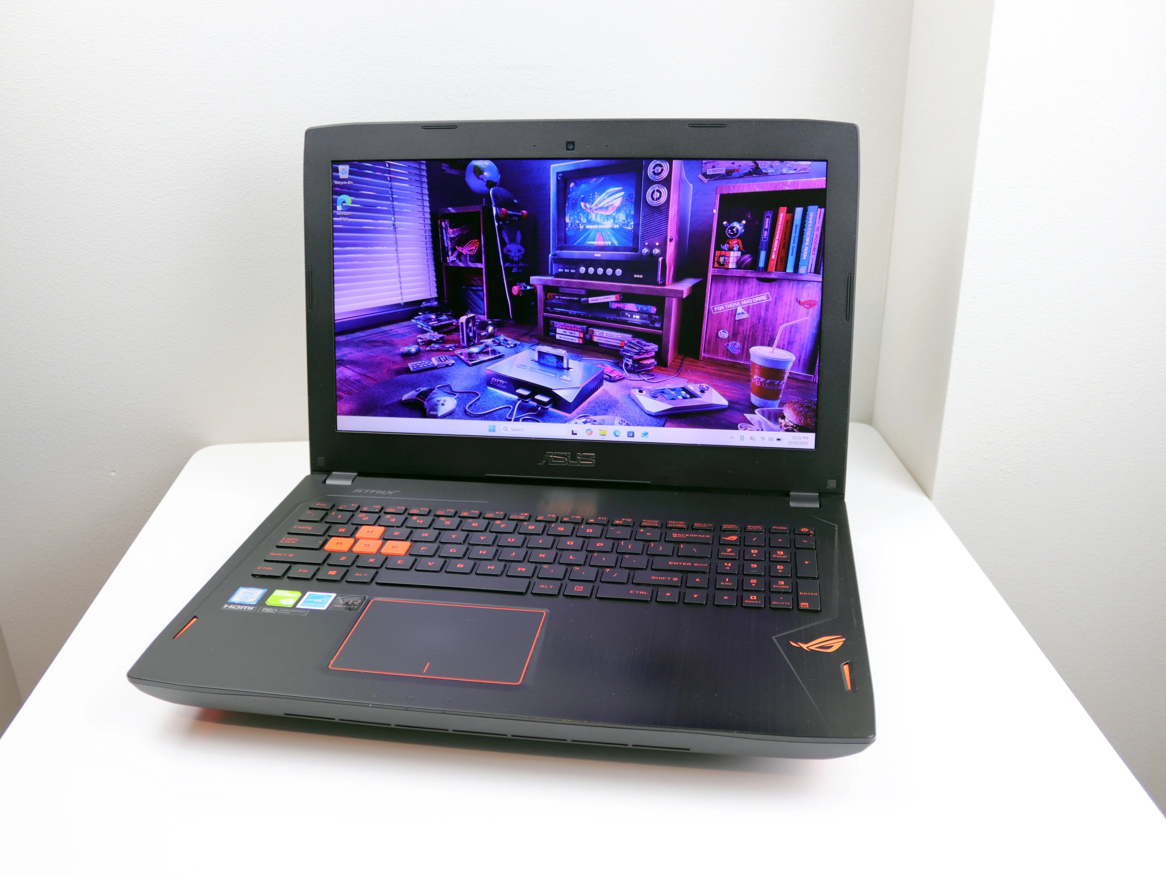 Pre-Owned ASUS ROG GL502VS 15.6" Laptop Intel i7-6700HQ 16GB 1TB SSD NVIDIA GTX 1070 8GB Windows 11