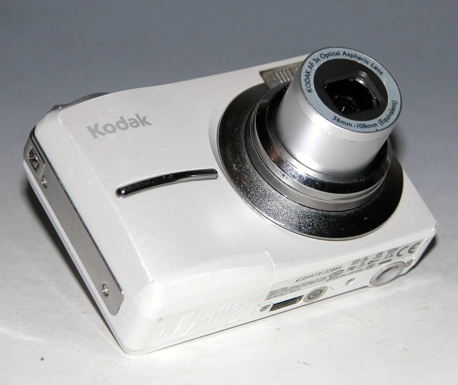 9.2 MP Compact Digital Camera E778