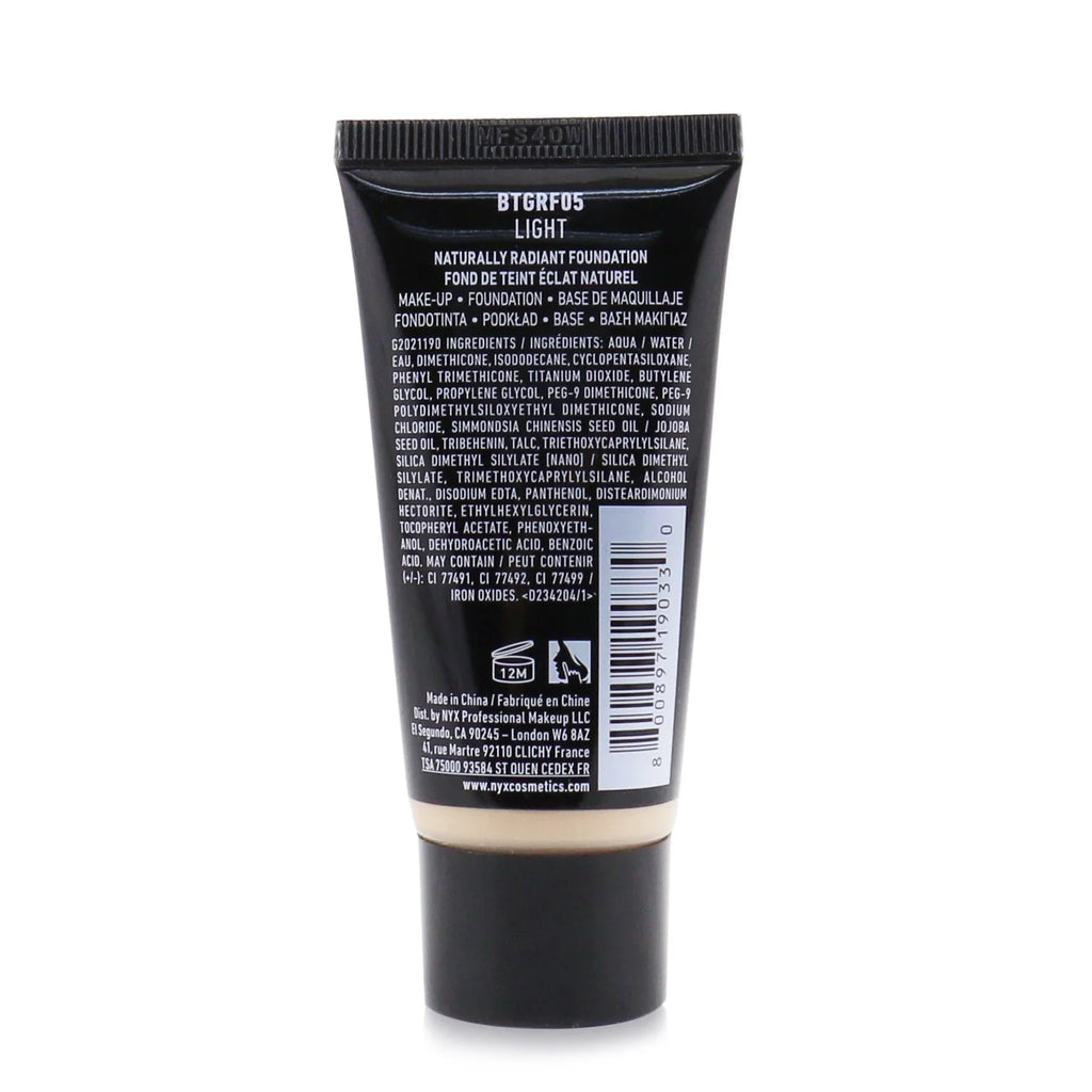 Naturally Radiant Foundation - Light 30ml J765