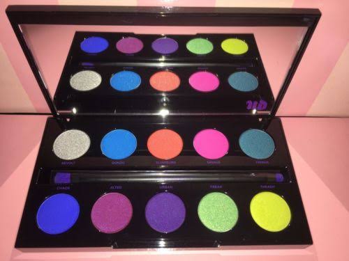 Pressed Pigment Eyeshadow Palette with Brush M61980