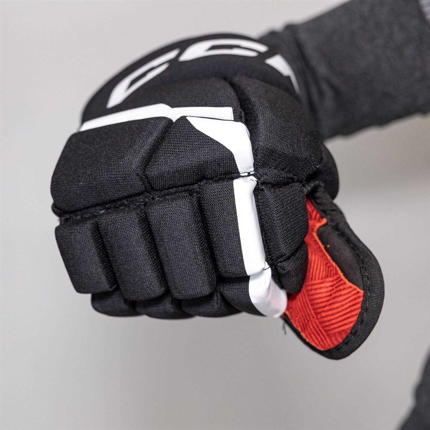 Hockey Gloves O17634