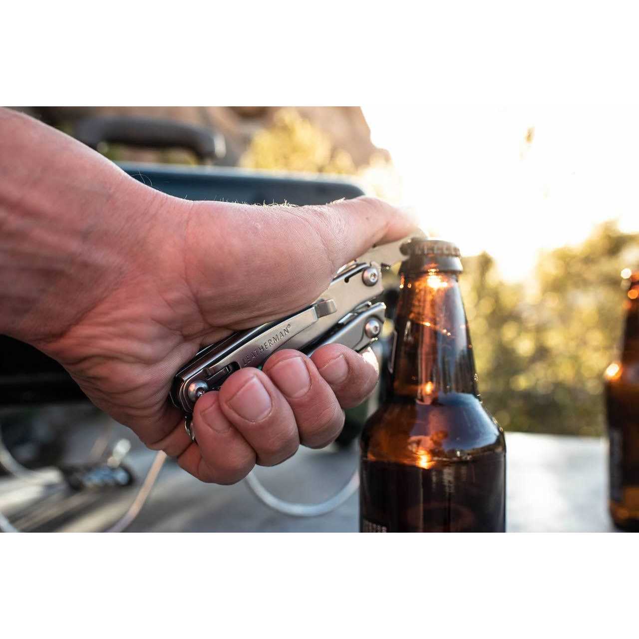 Multi-Tool for Outdoor and Everyday Carry Y419