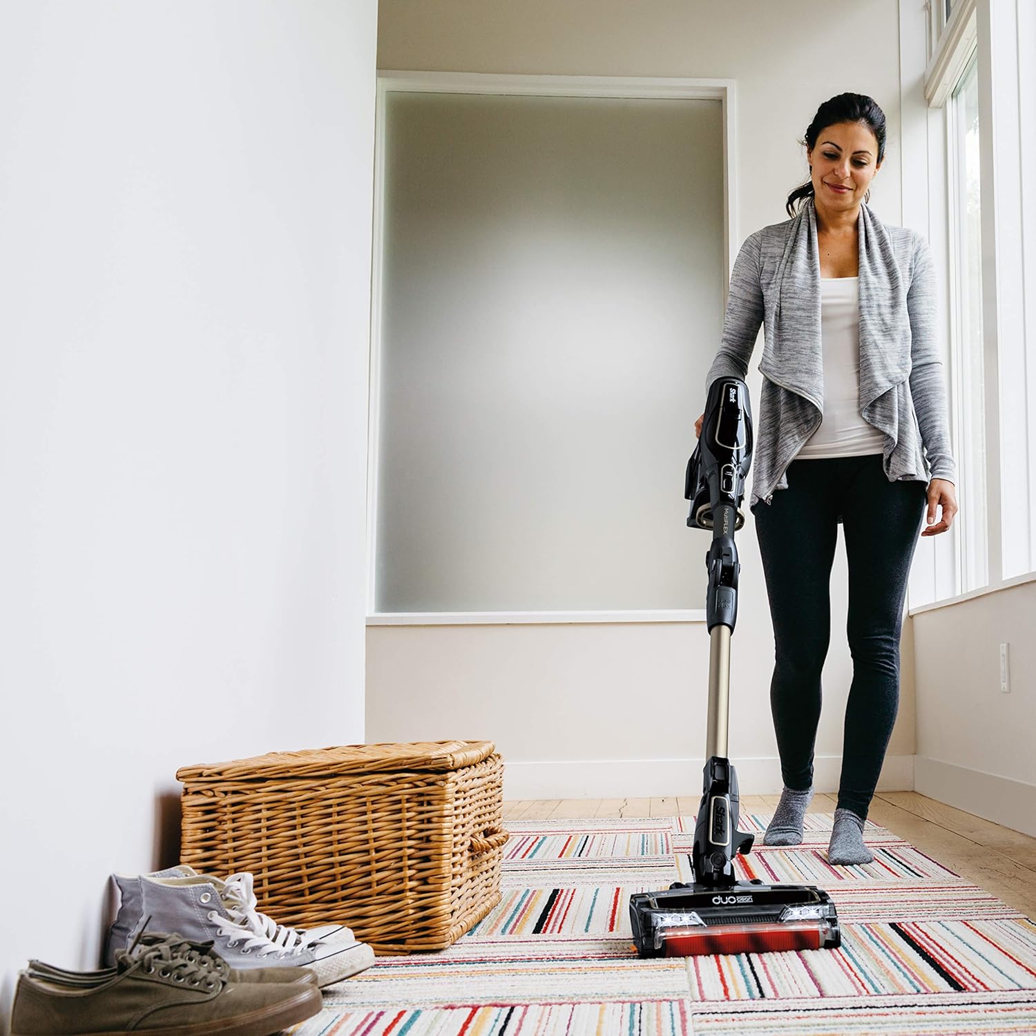 Cordless Stick Vacuum with Removable Batteries for Carpet and Hard Floor I48604