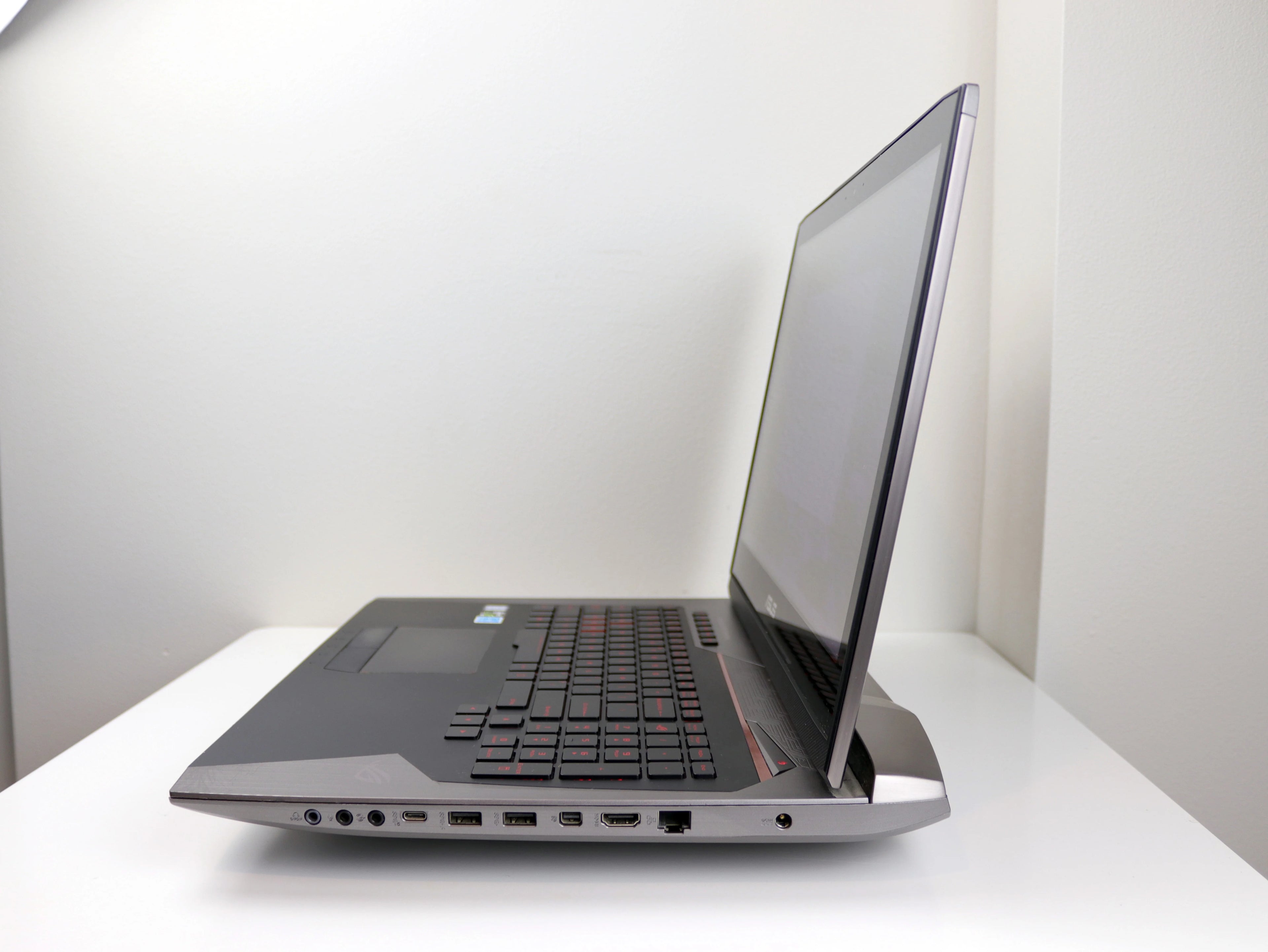 Pre-Owned 17.3" Touch Laptop Intel i7 24GB RAM 256GB SSD + 1TB W9496