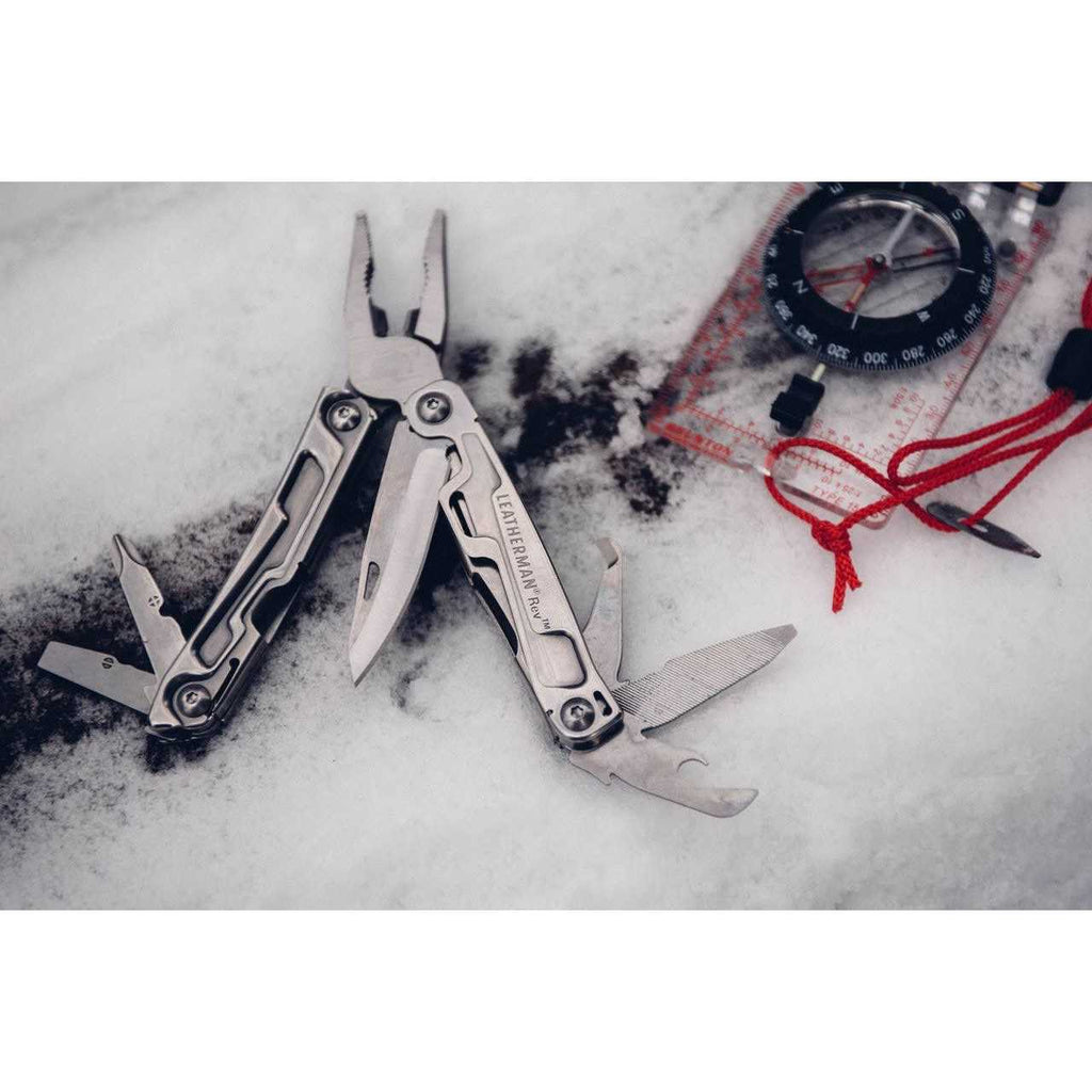 Multi-Tool for Outdoor and Everyday Carry Y419