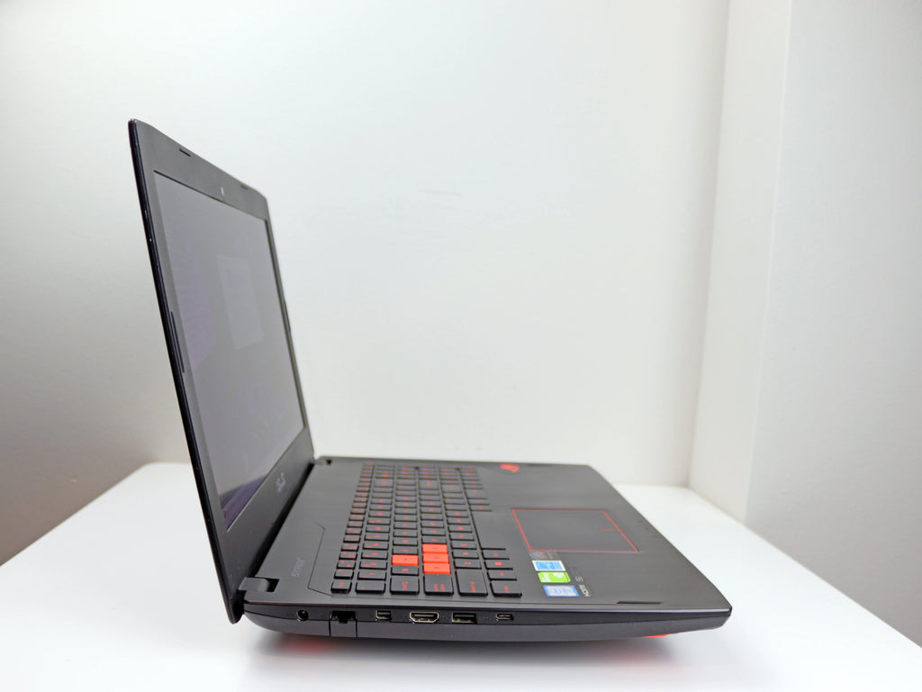 Pre-Owned 15.6" Gaming Laptop i7-6700HQ 16GB 1TB SSD GTX 1070 V680854